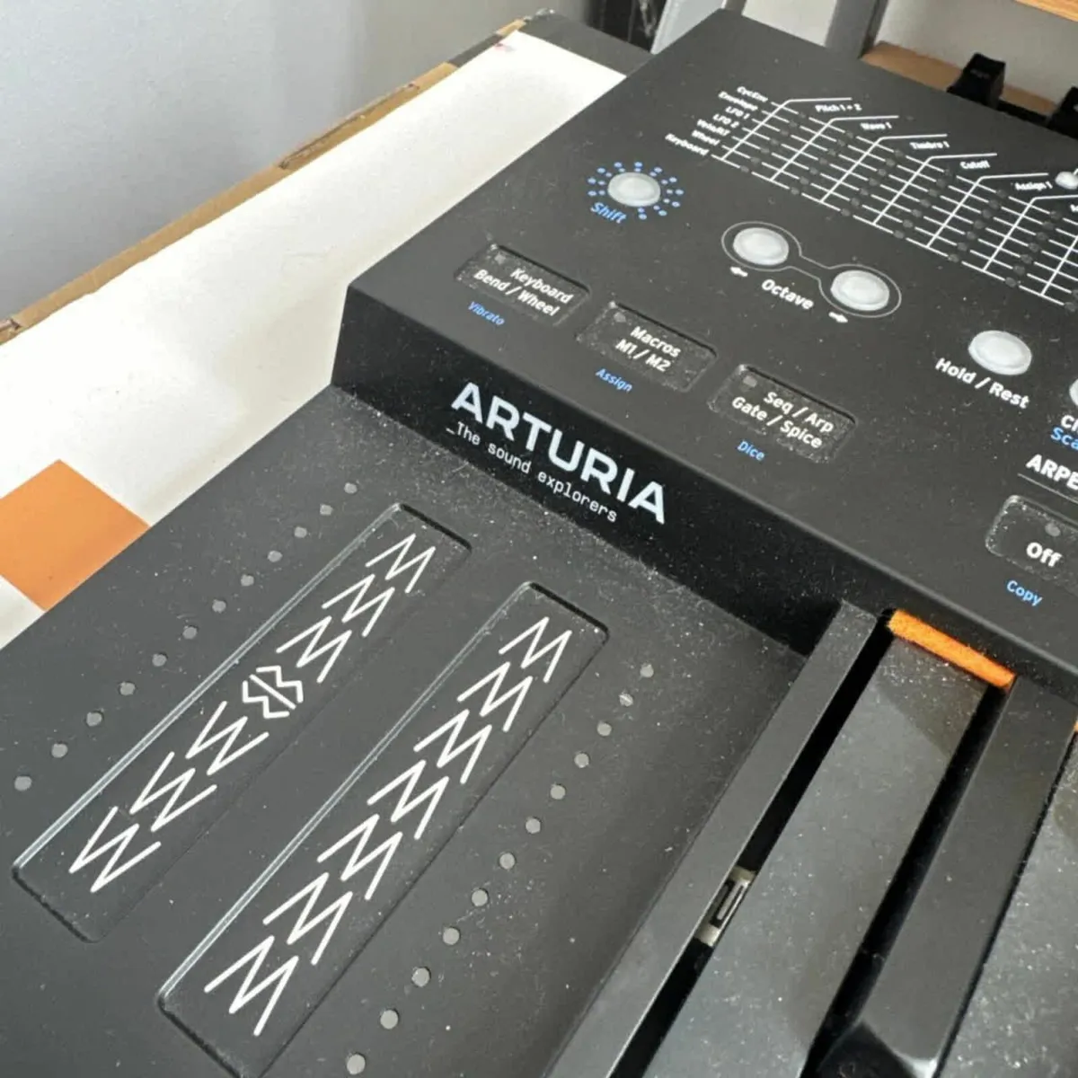 Arturia MiniFreak Stellar Edition synth - Image 2
