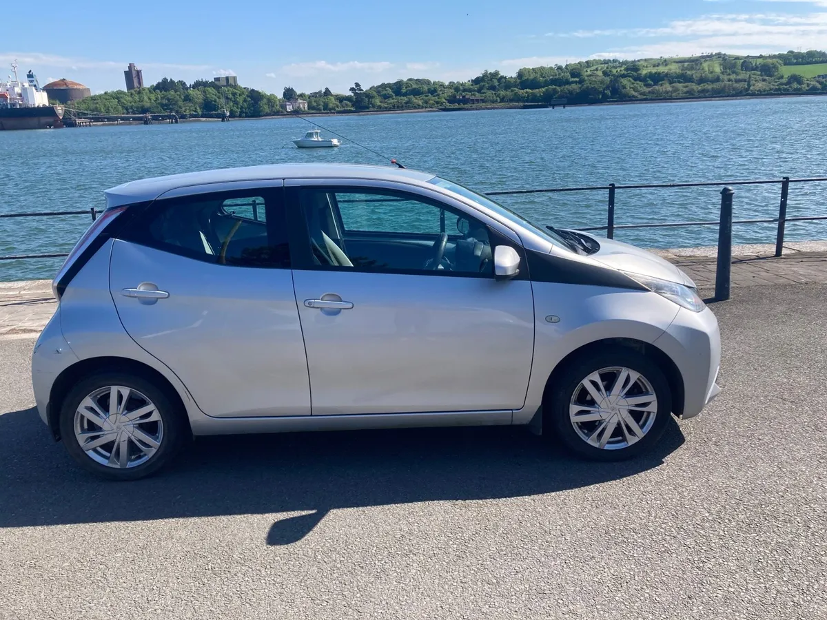 Toyota Aygo 2015 - Image 2