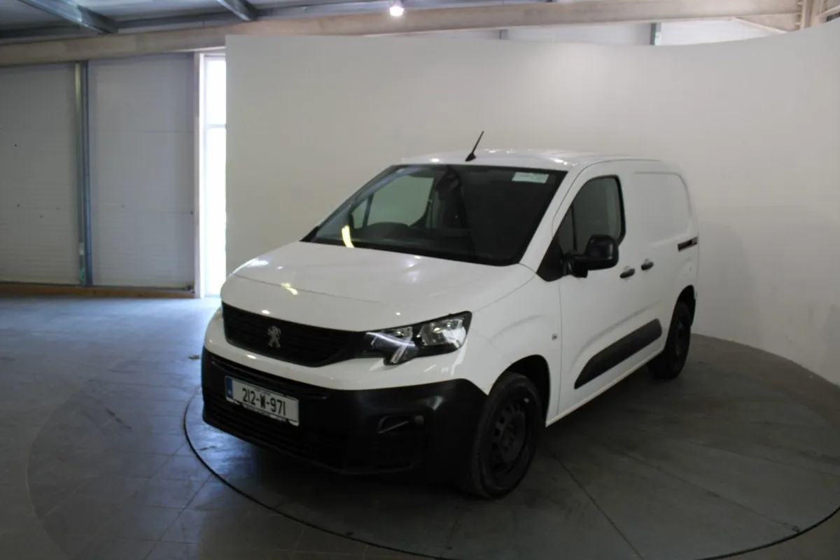 Peugeot Partner Partner Professional Plus 1.5 - Image 4