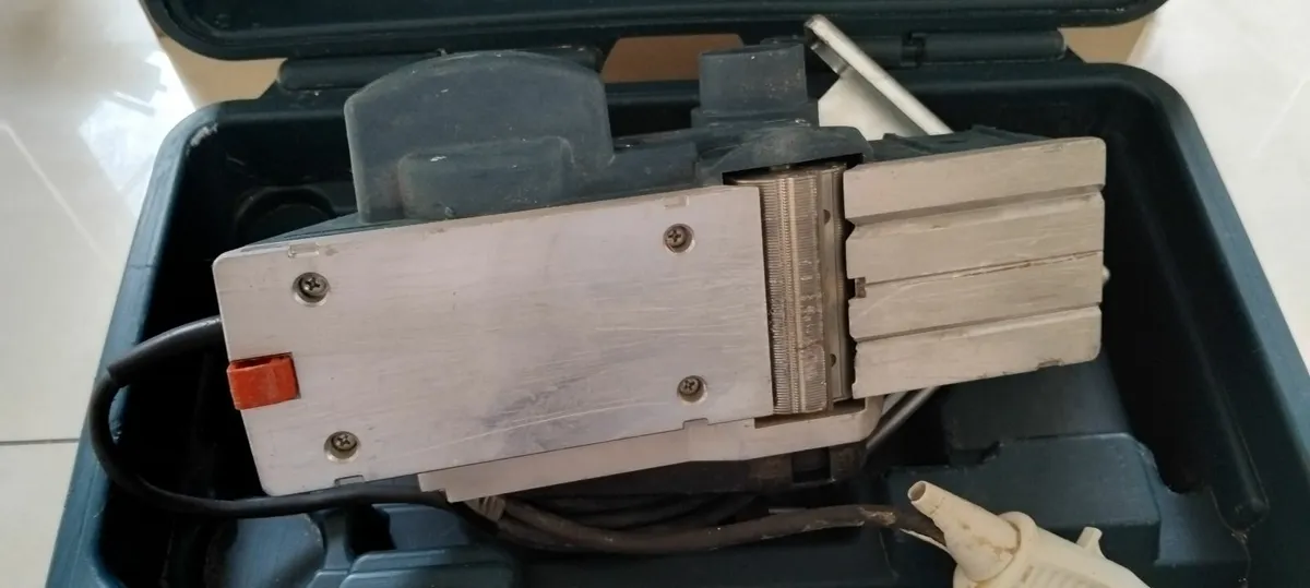 Bosch GHO 26-82 Wood Planer 110v - Image 4