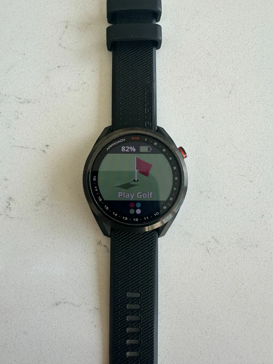 Garmin Approach S42 GPS Golf Watch - Image 1