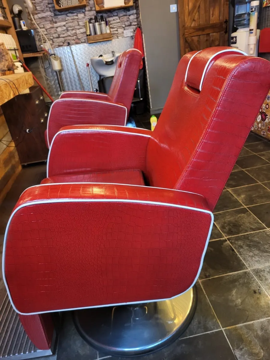 REM barber chairs - set of 2 - Image 1
