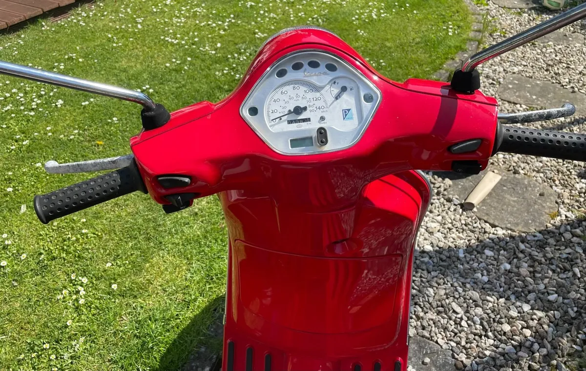 2006 Vespa LX125 project bike - Image 4