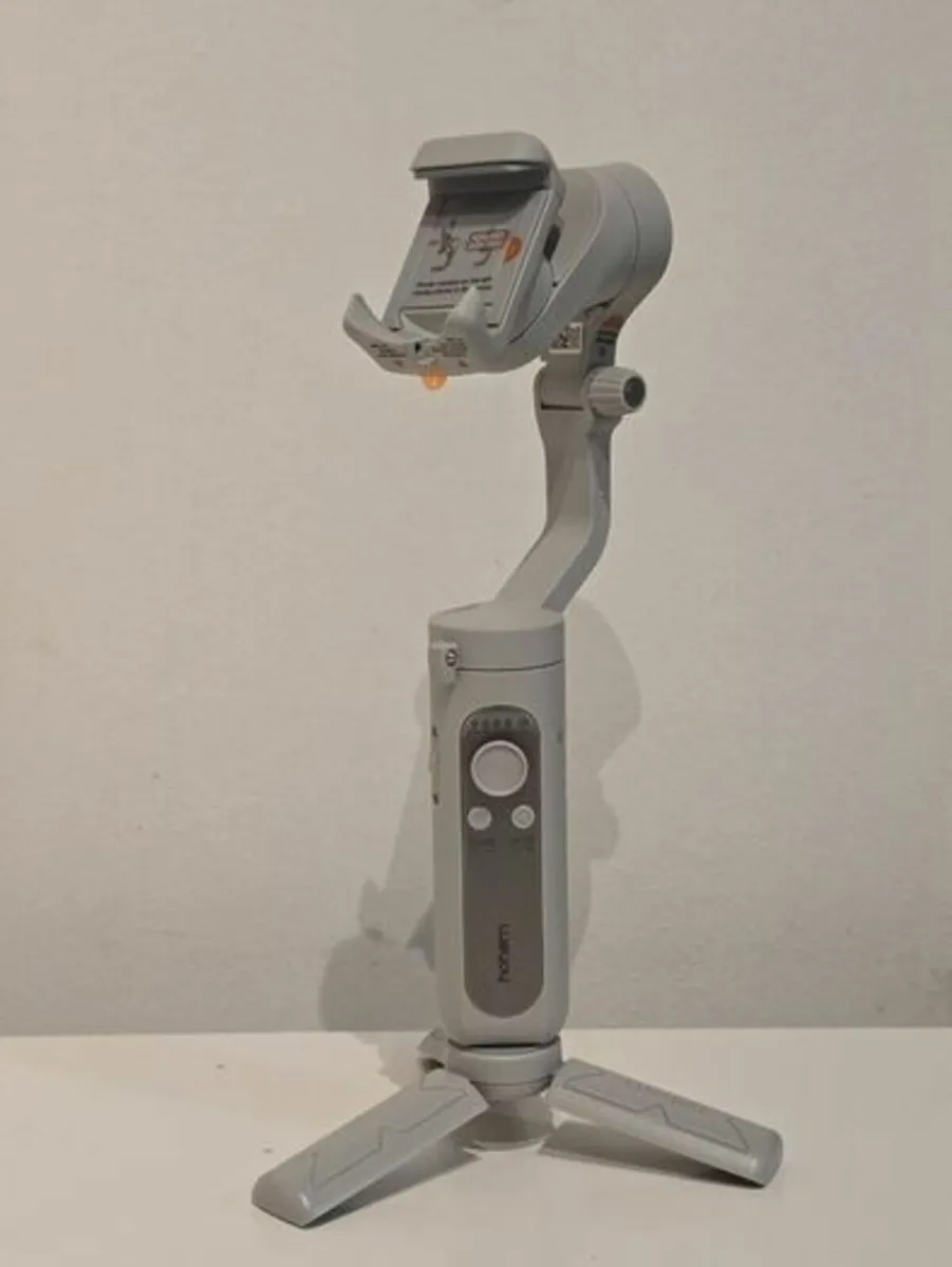 Hohem iSteady XE Gimbal - Image 1