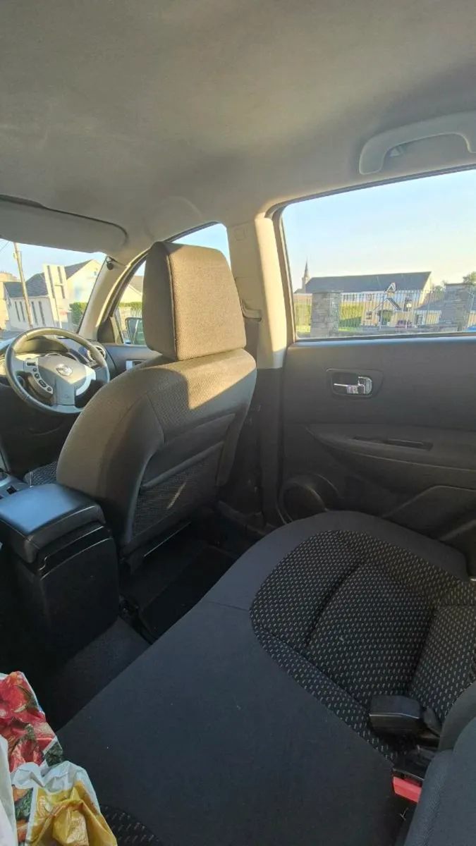 Nissan qashqai hatchback 2008 petrol - Image 4