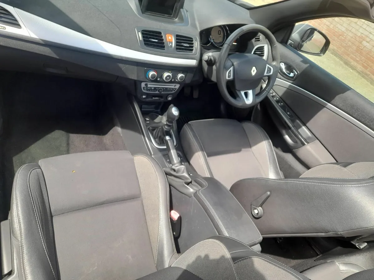 2011 Renault magane convertible
Full v5 - Image 4