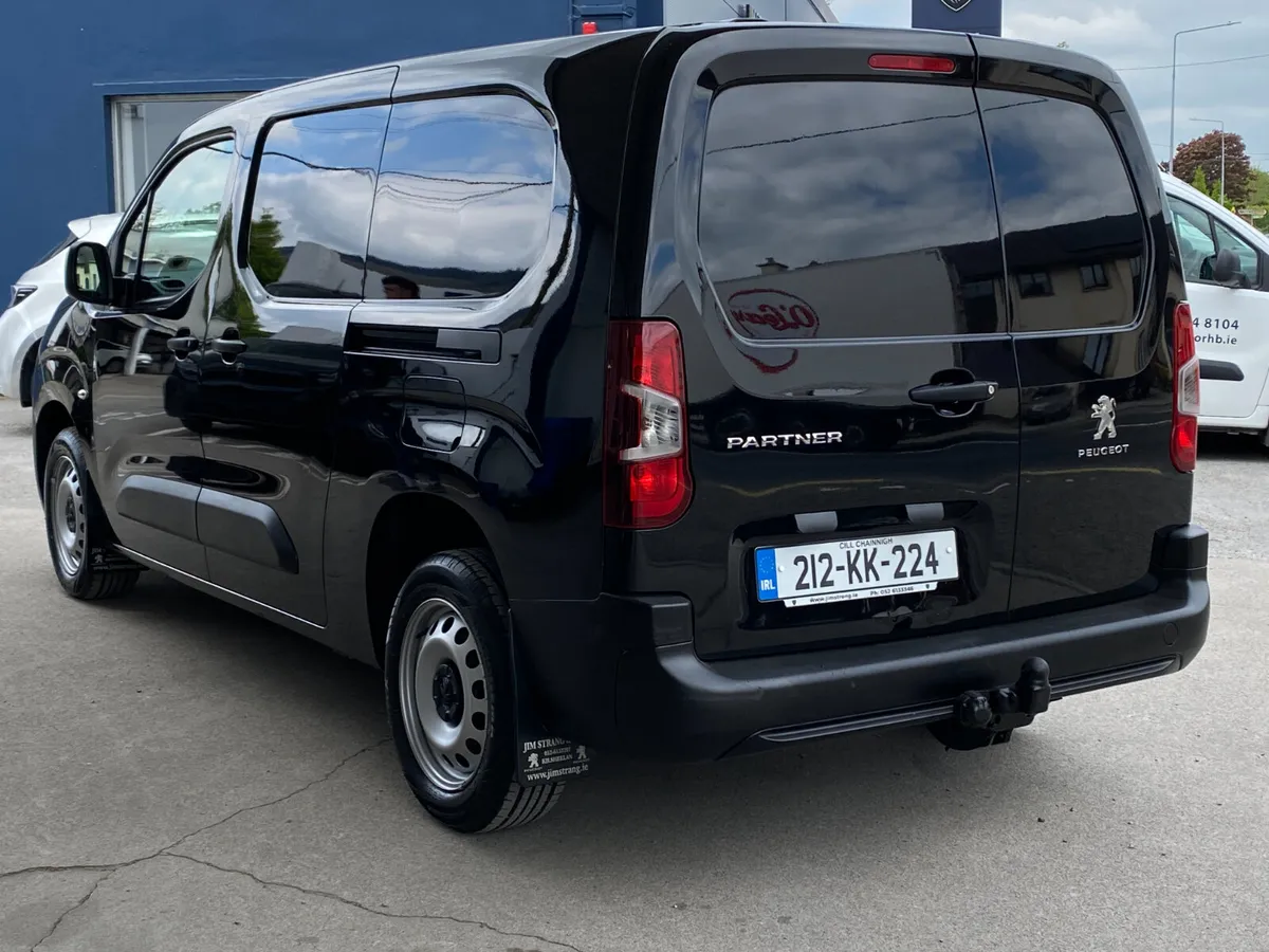 Peugeot Partner 1.5 Blue HDI 100 Long - Image 2