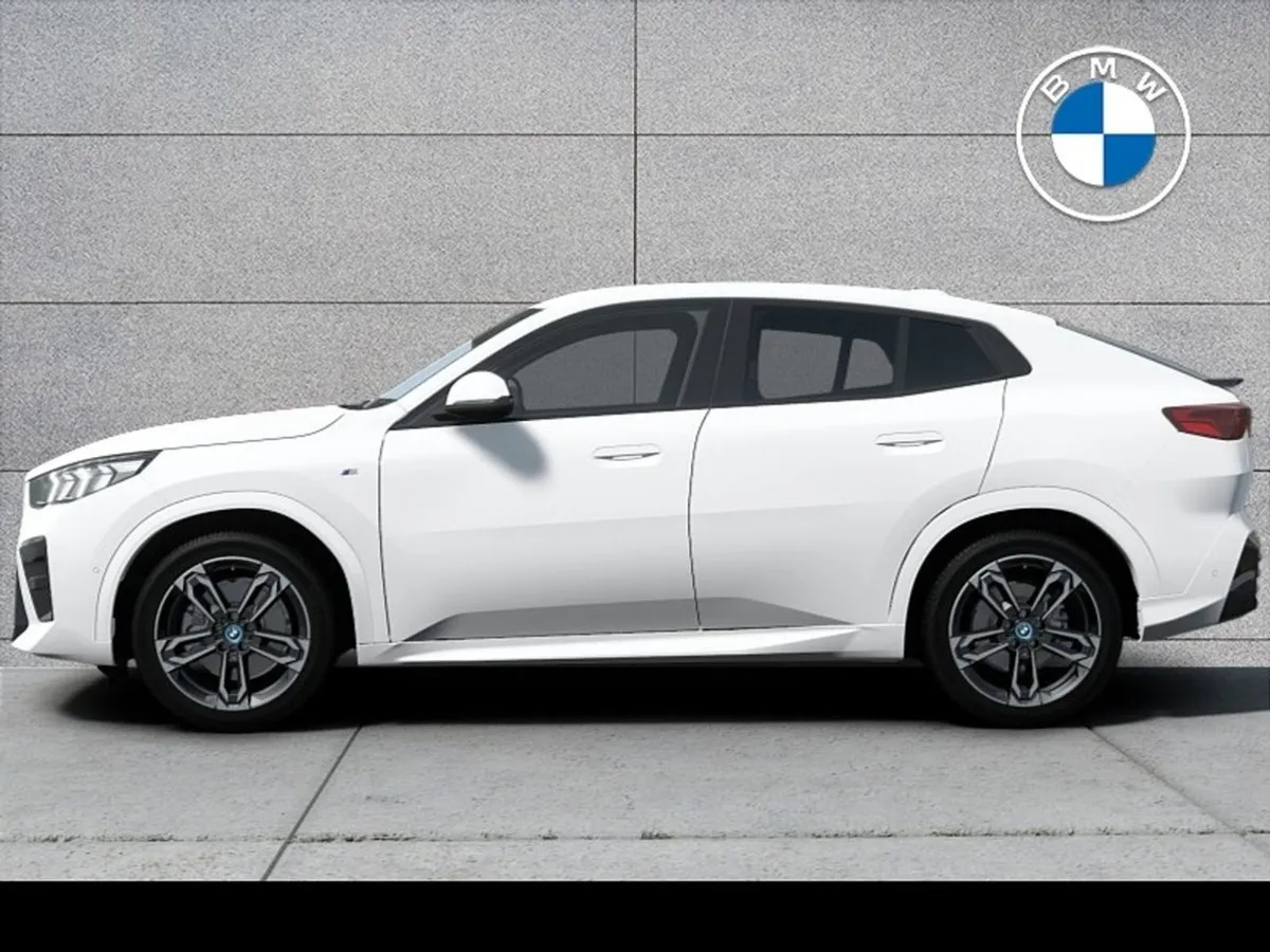 BMW iX2 Edrive20 M Sport - Image 2
