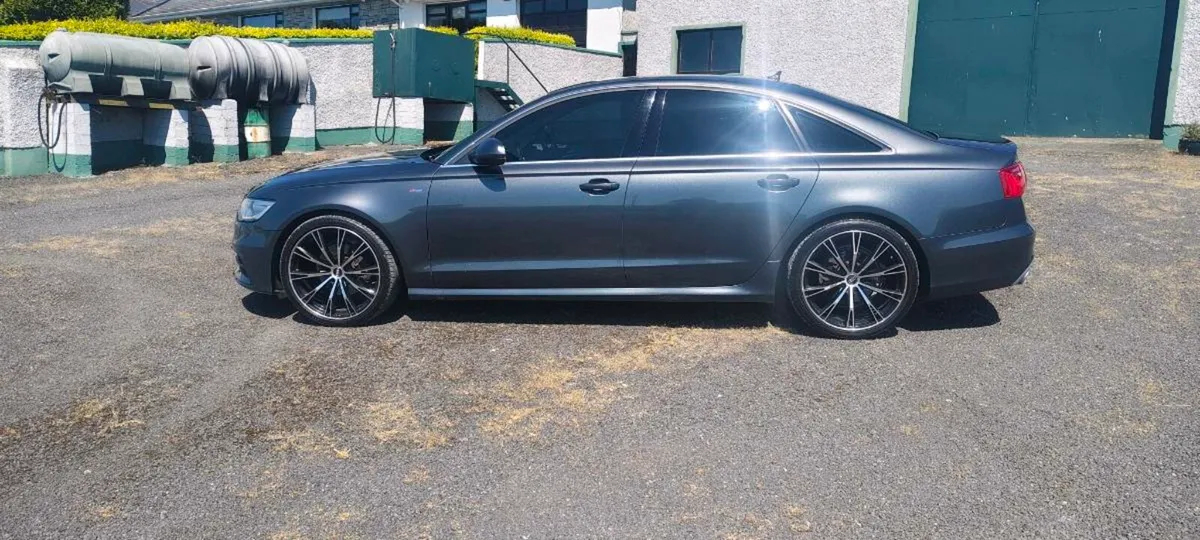 2015 Audi A6 S-Line Ultra Automatic - Image 3