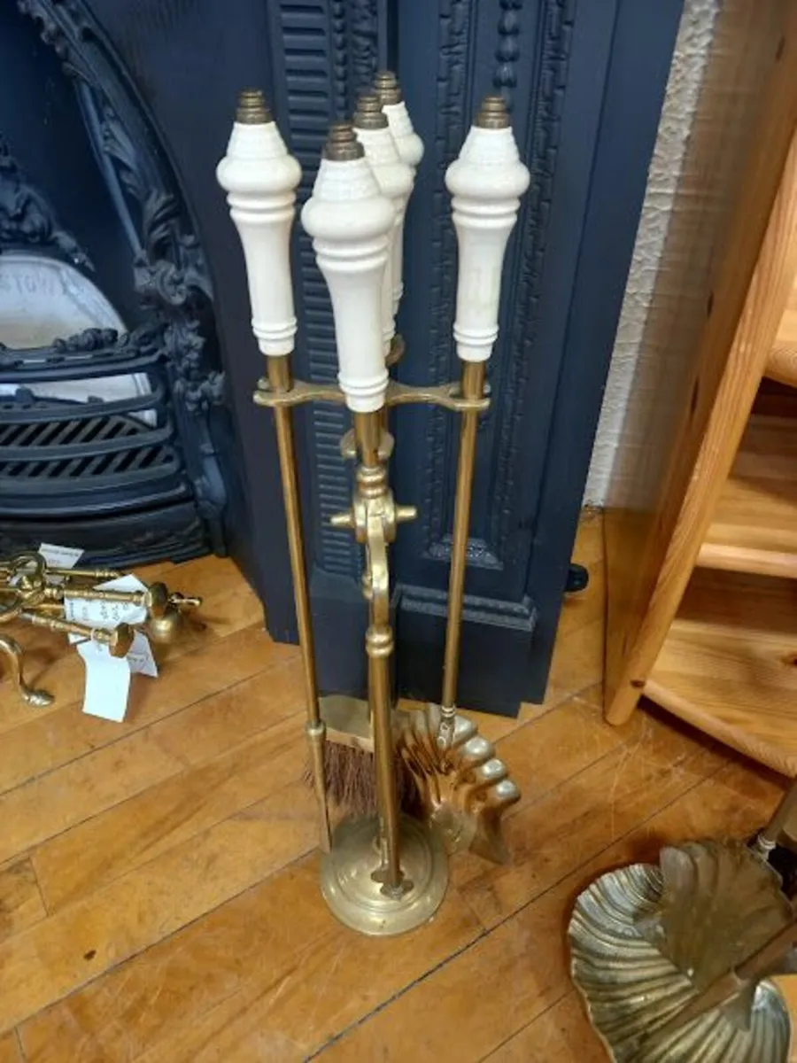 Williamson cast iron fireplace - Image 3