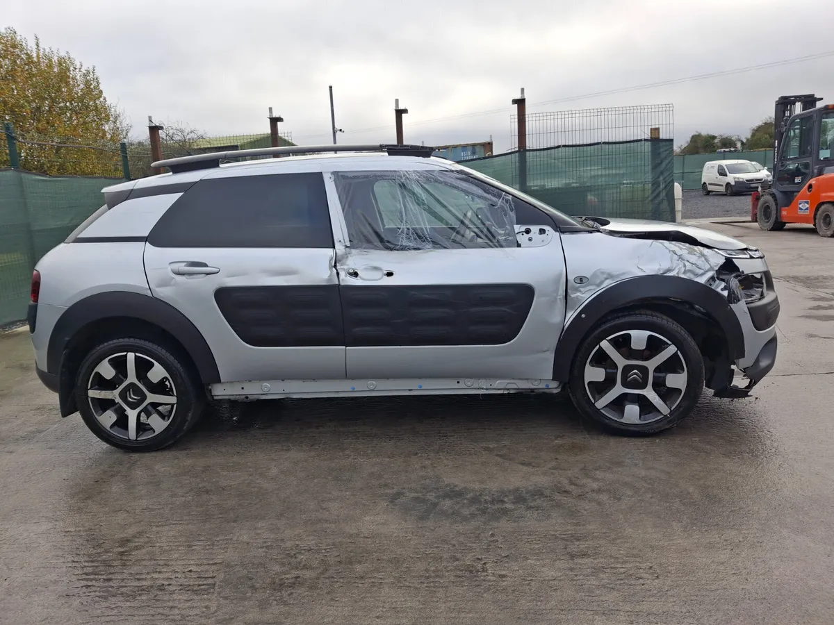 2016 Citroen C4 Cactus Automatic - Image 3