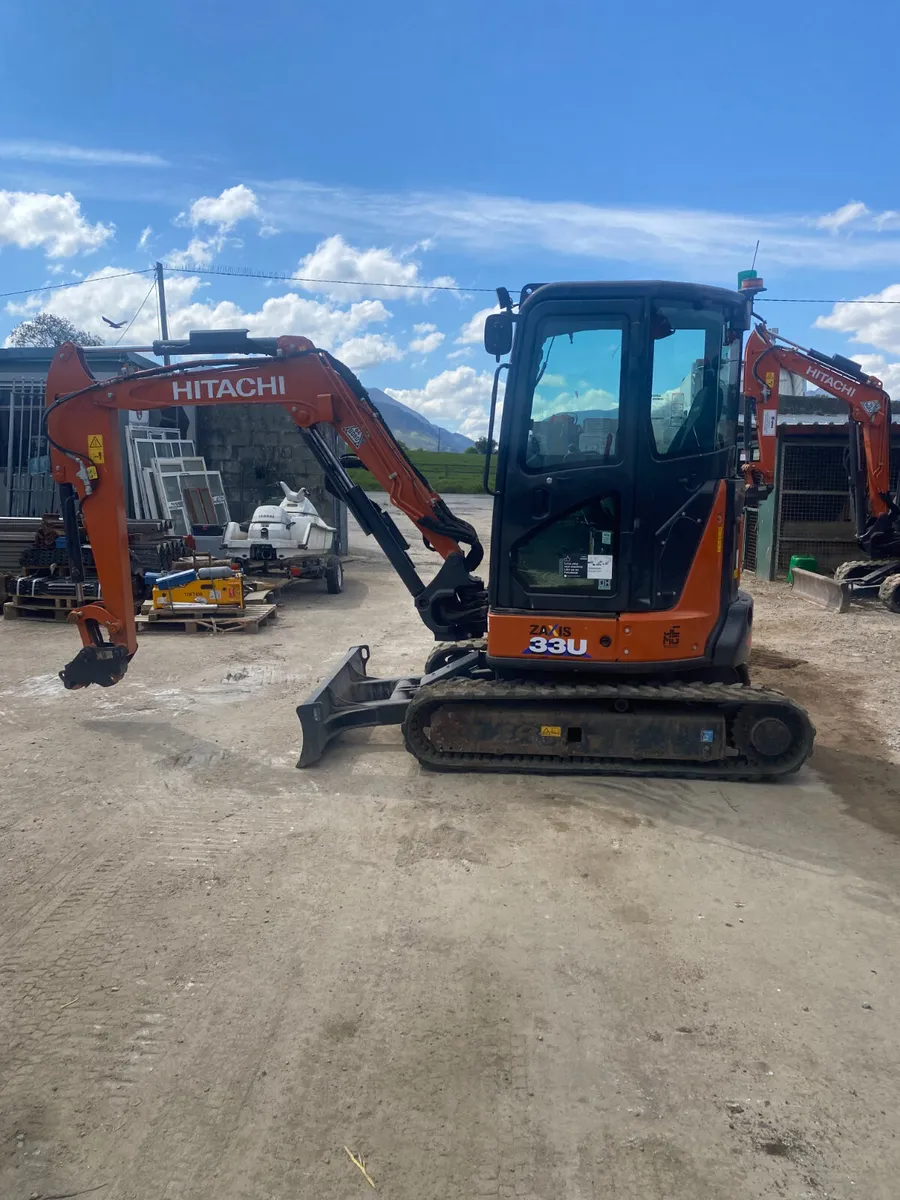2023 Hitachi 33U (950 hours) - Image 1