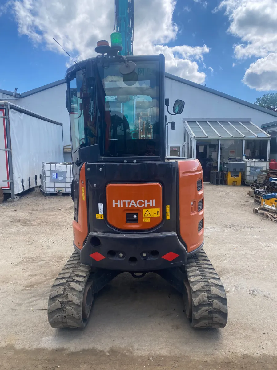 2023 Hitachi 33U (950 hours) - Image 2