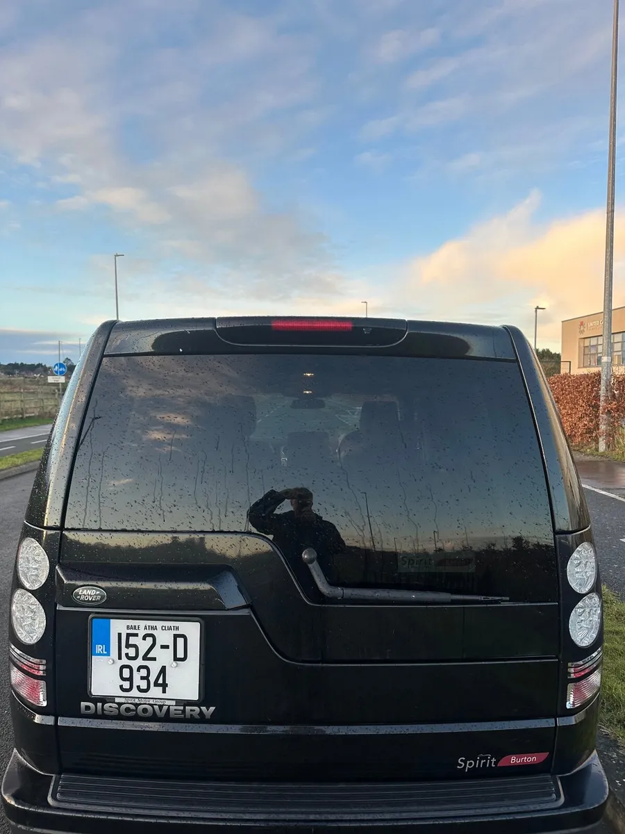 Land Rover Discovery 2015 - Image 2