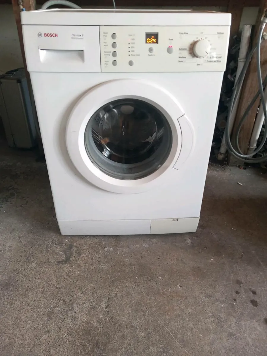 Bosch 7kg washing machine - Image 1