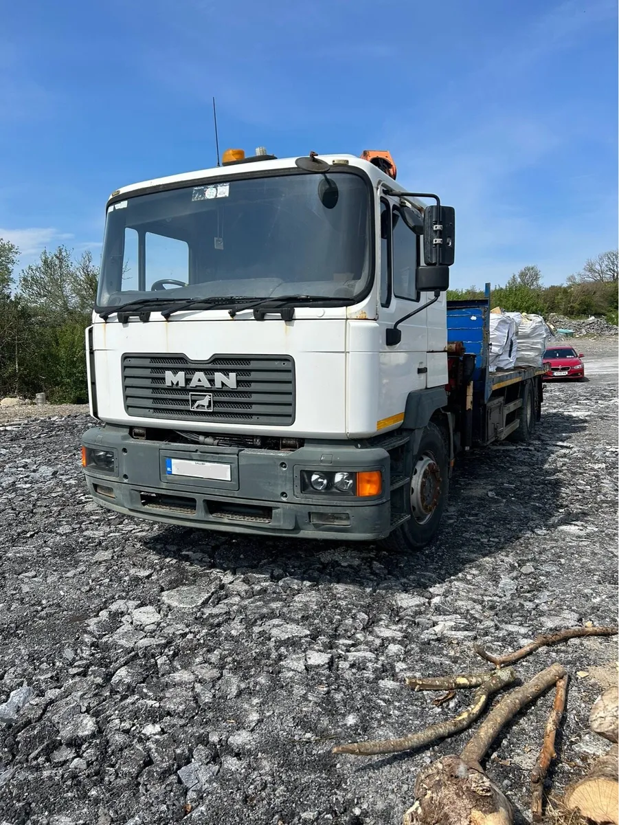 Man Crane Truck 26.285 - Image 1