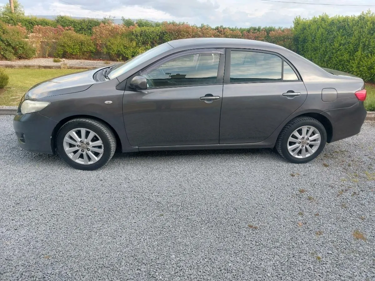 2010 toyota corolla 1.4 petrol nct 4/25new nct - Image 2