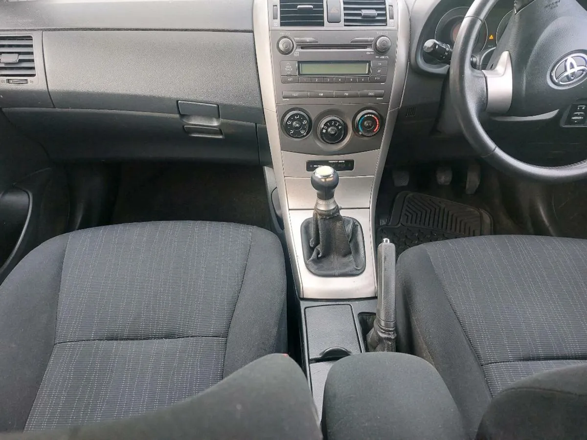 2010 toyota corolla 1.4 petrol nct 4/25new nct - Image 4