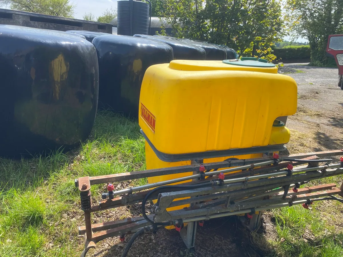 300 litre Allman sprayer - Image 2