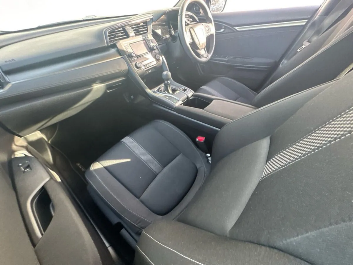 Honda Civic 1.0 VTEC Turbo Smart - Image 3