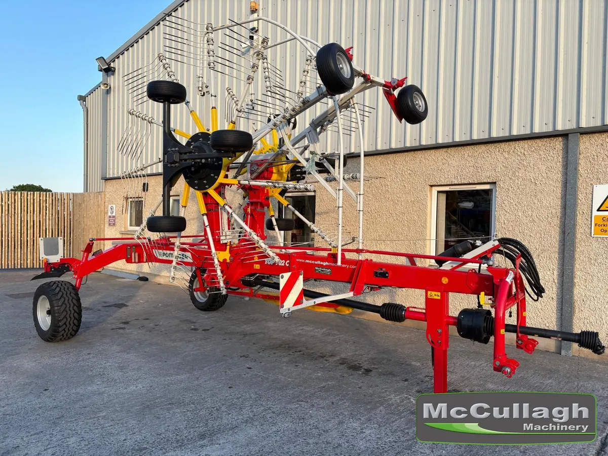 2022 Pottinger 702C Twin Rotor Rake - Image 1