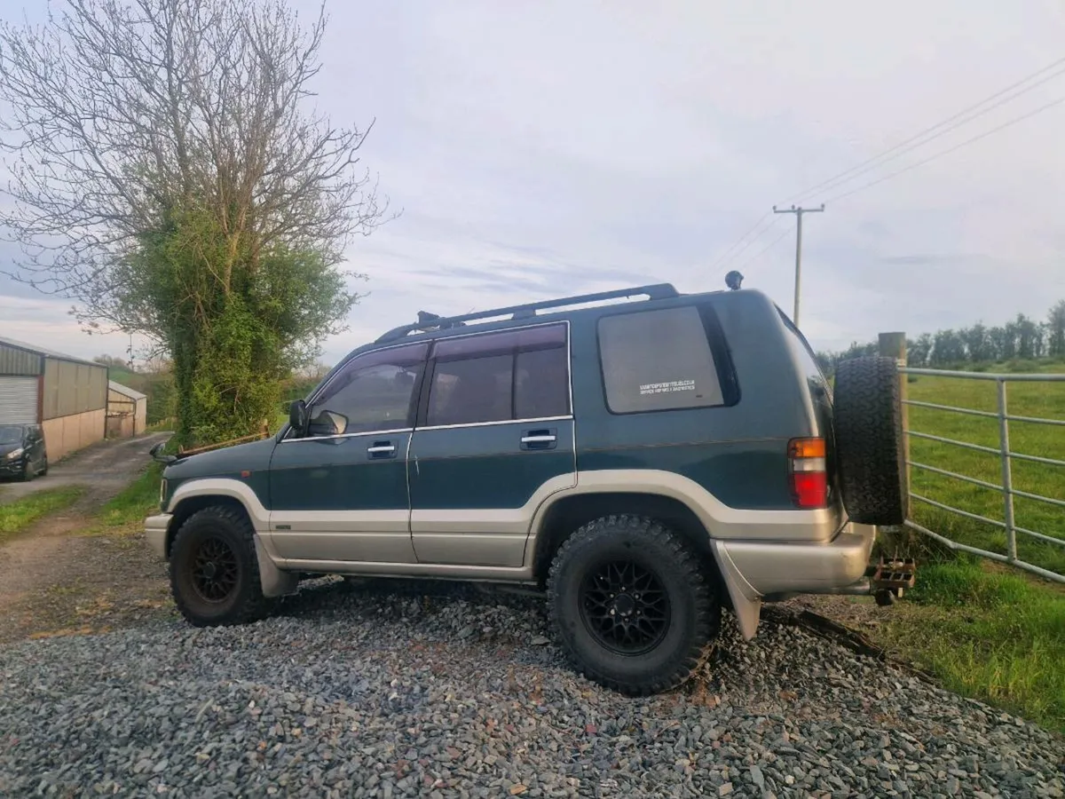 1995 isuzu trooper bighorn 7 seater - Image 2