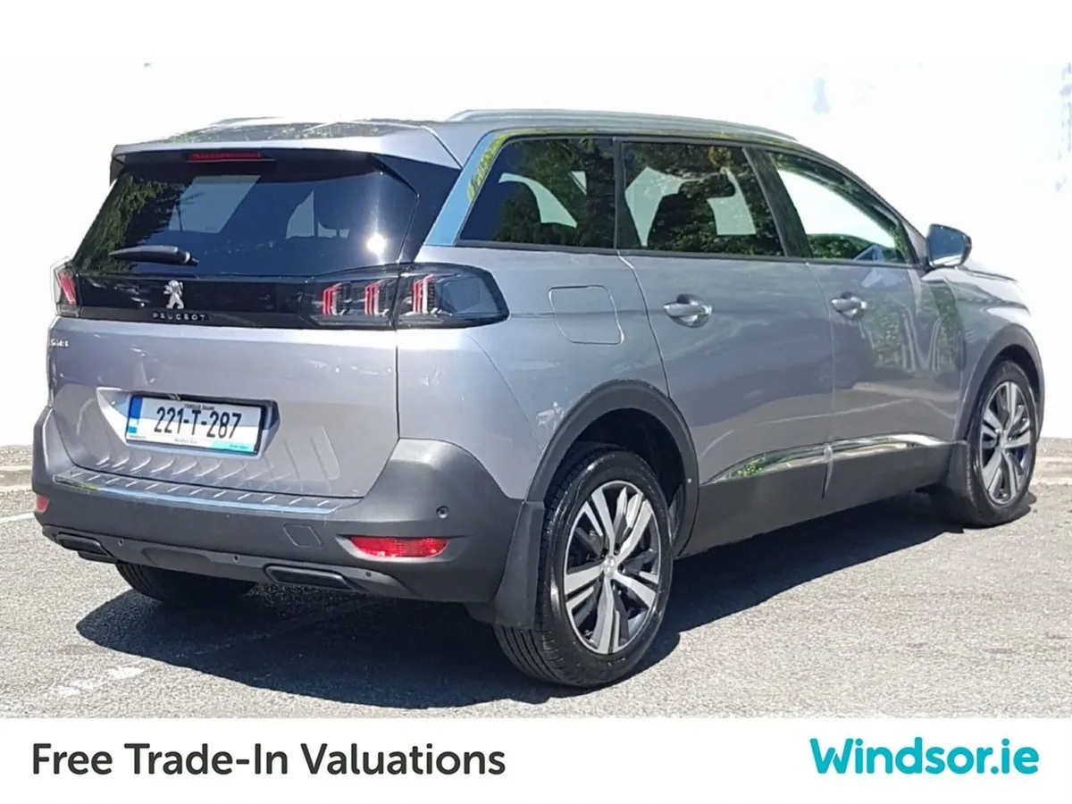 Peugeot 5008 1.5 Bluehdi 130bhp Allure Auto - Image 3