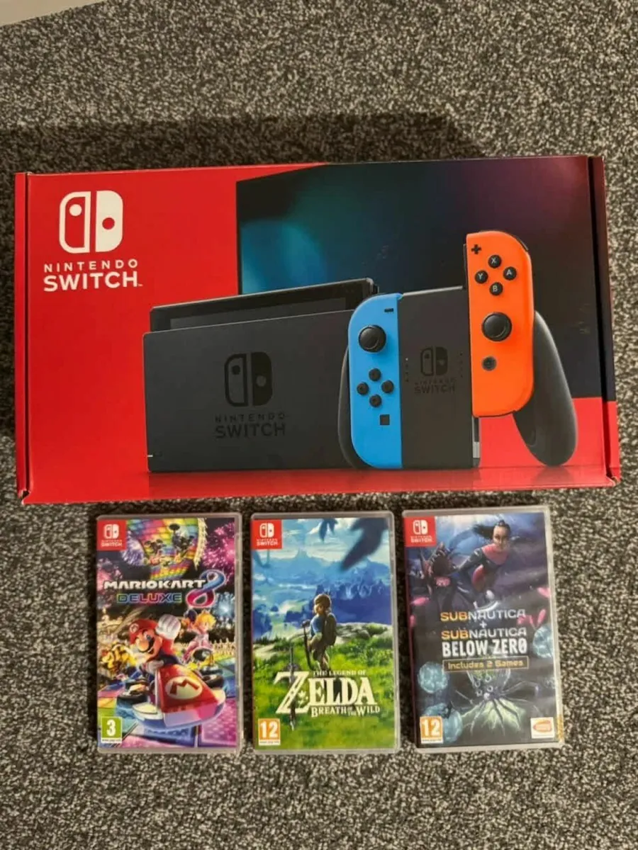 Nintendo Switch Bundle with 3 Games & Accessories - Image 3