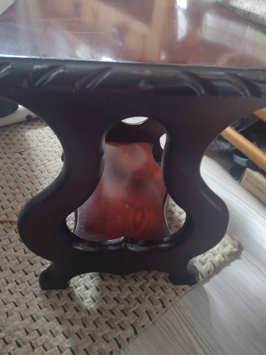 Heavy antique mahogany side table/plant stand - Image 3