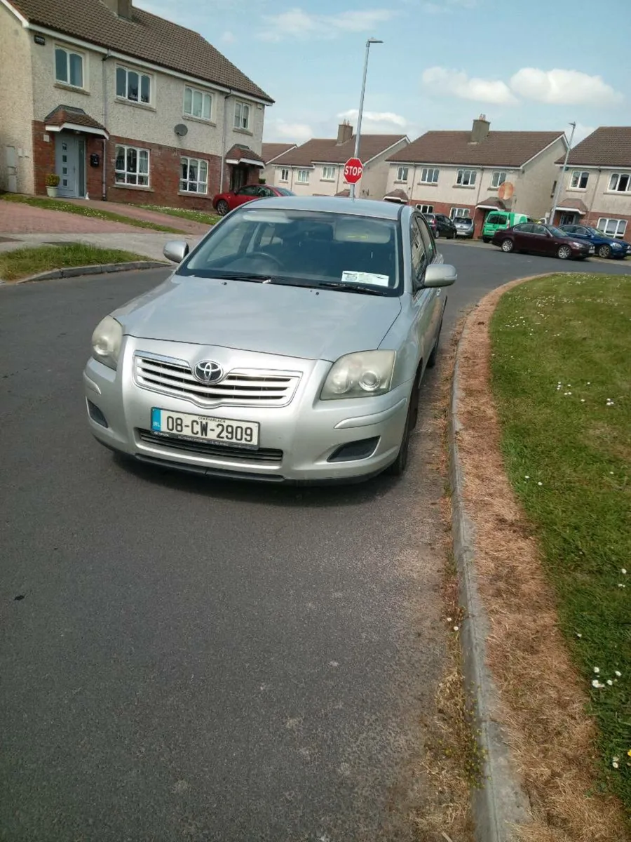 2008 Toyota Avensis - Image 1