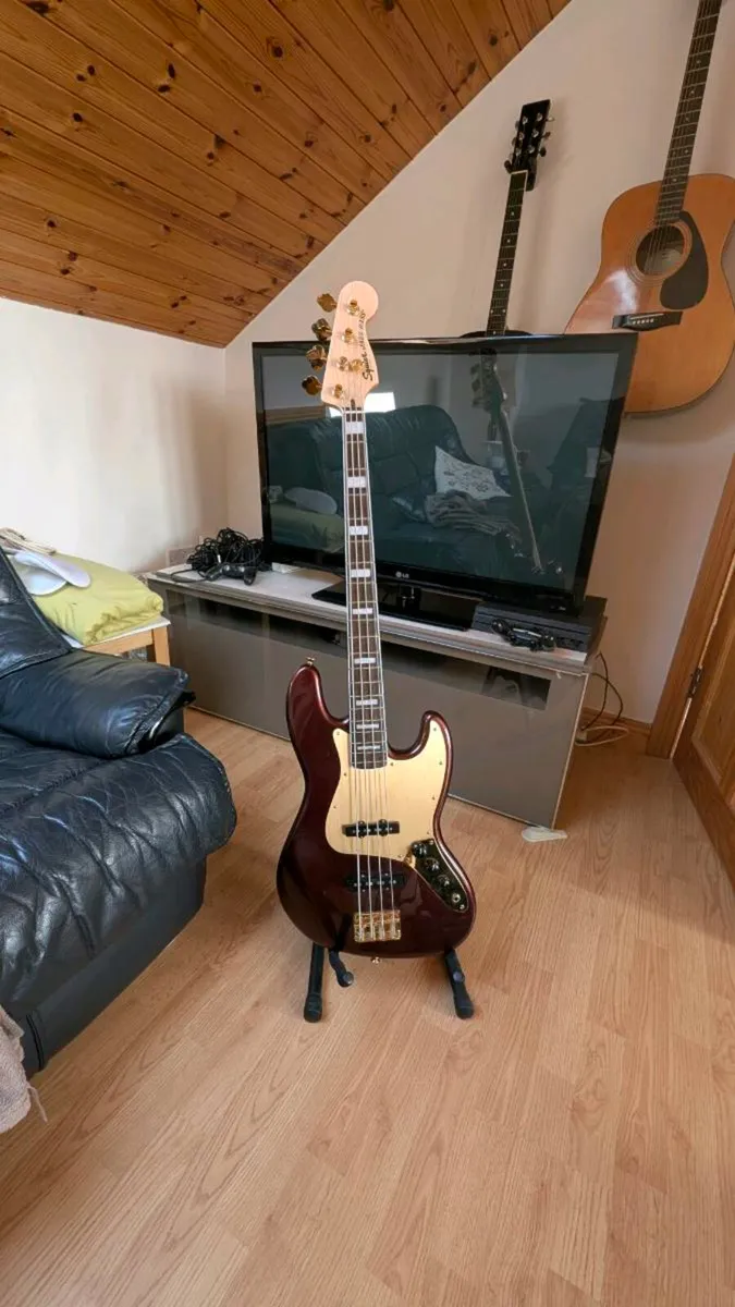 Squier Jazz Bass 40th Anniversary Edition - Image 1