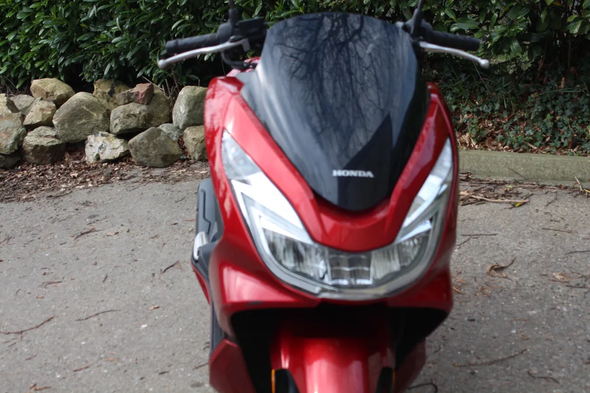 2018 Honda PCX125 - Image 3