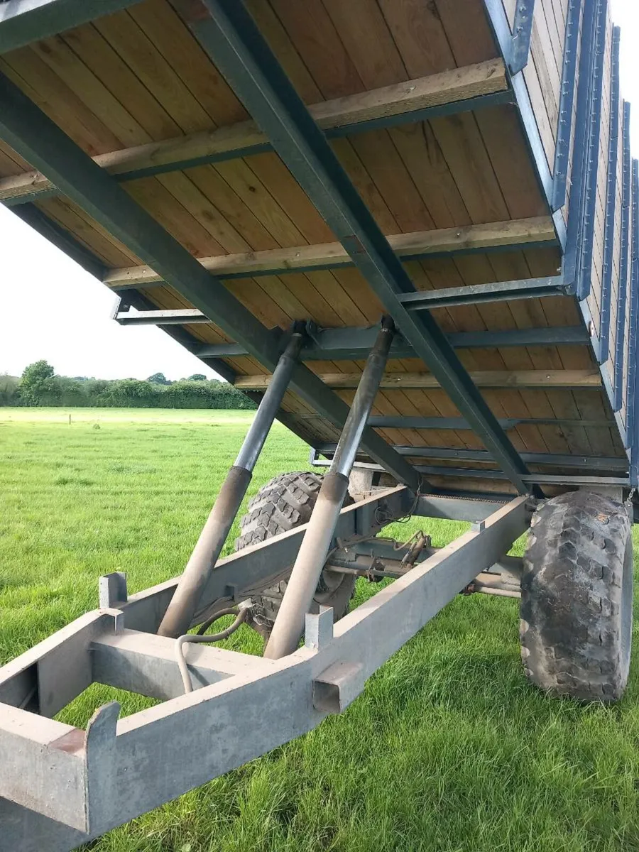 16-foot silage trailer - Image 2