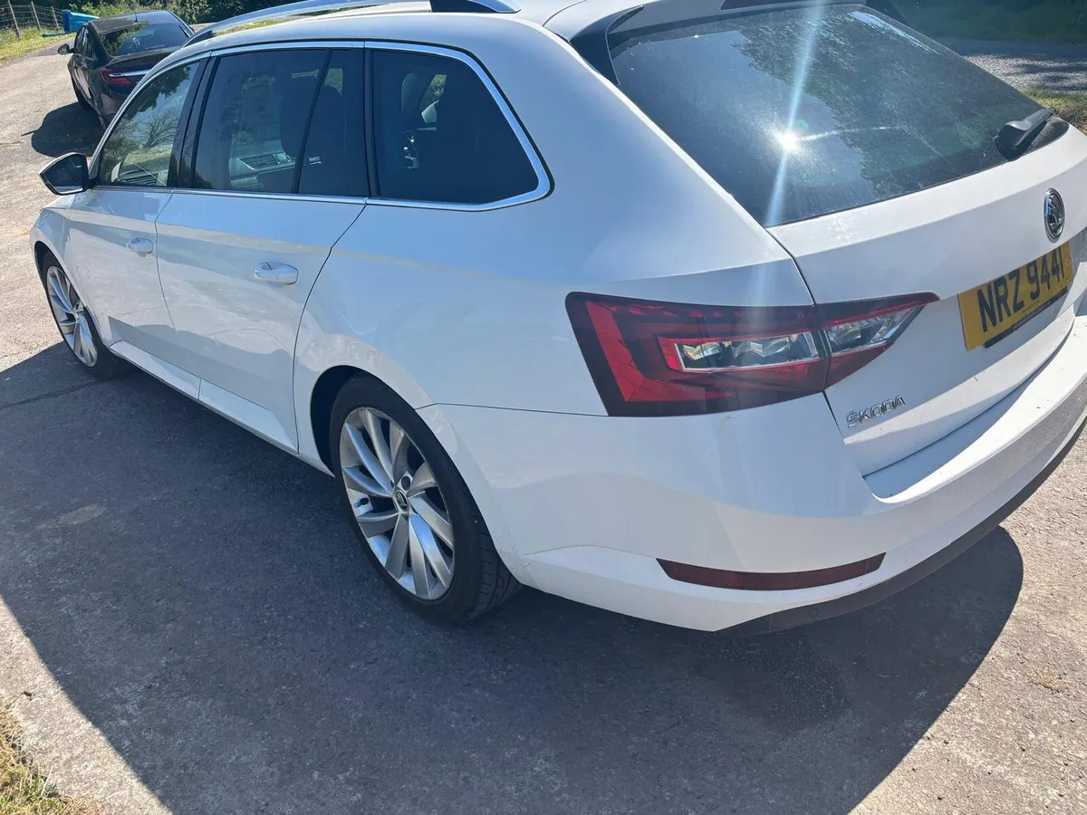 ‘18 Skoda Superb Tdi SE L Executive (LOW NOX) - Image 4