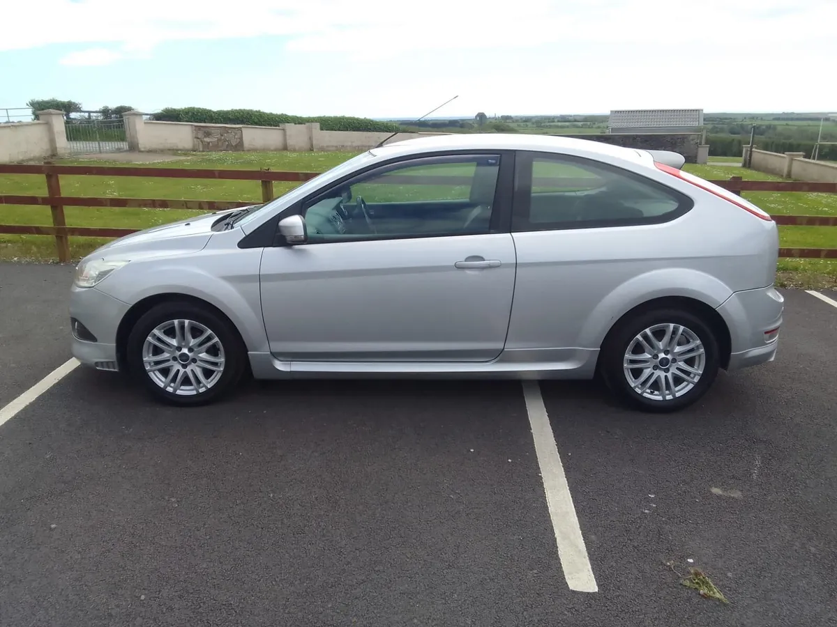 Ford Focus - Image 2