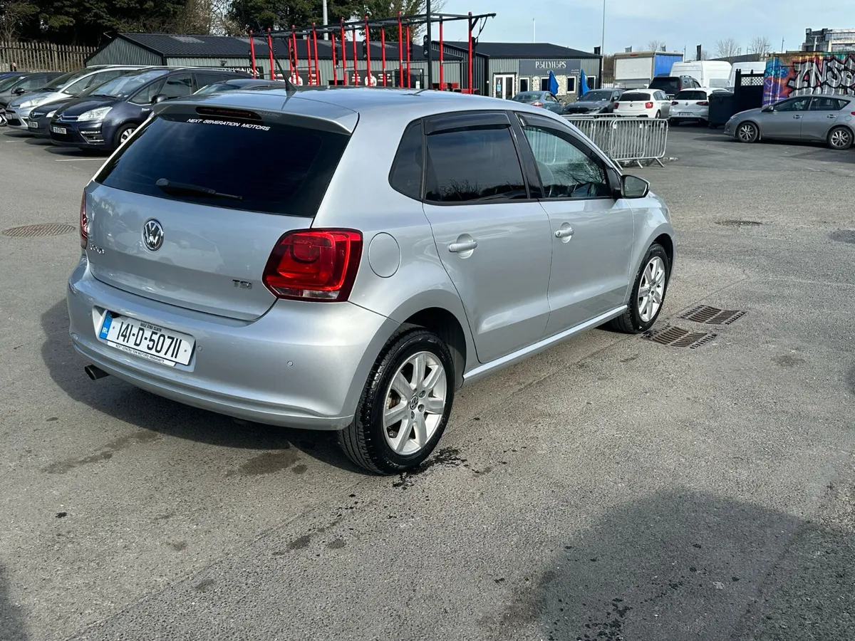 Volkswagen Polo 2014 with CarPlay - Image 4