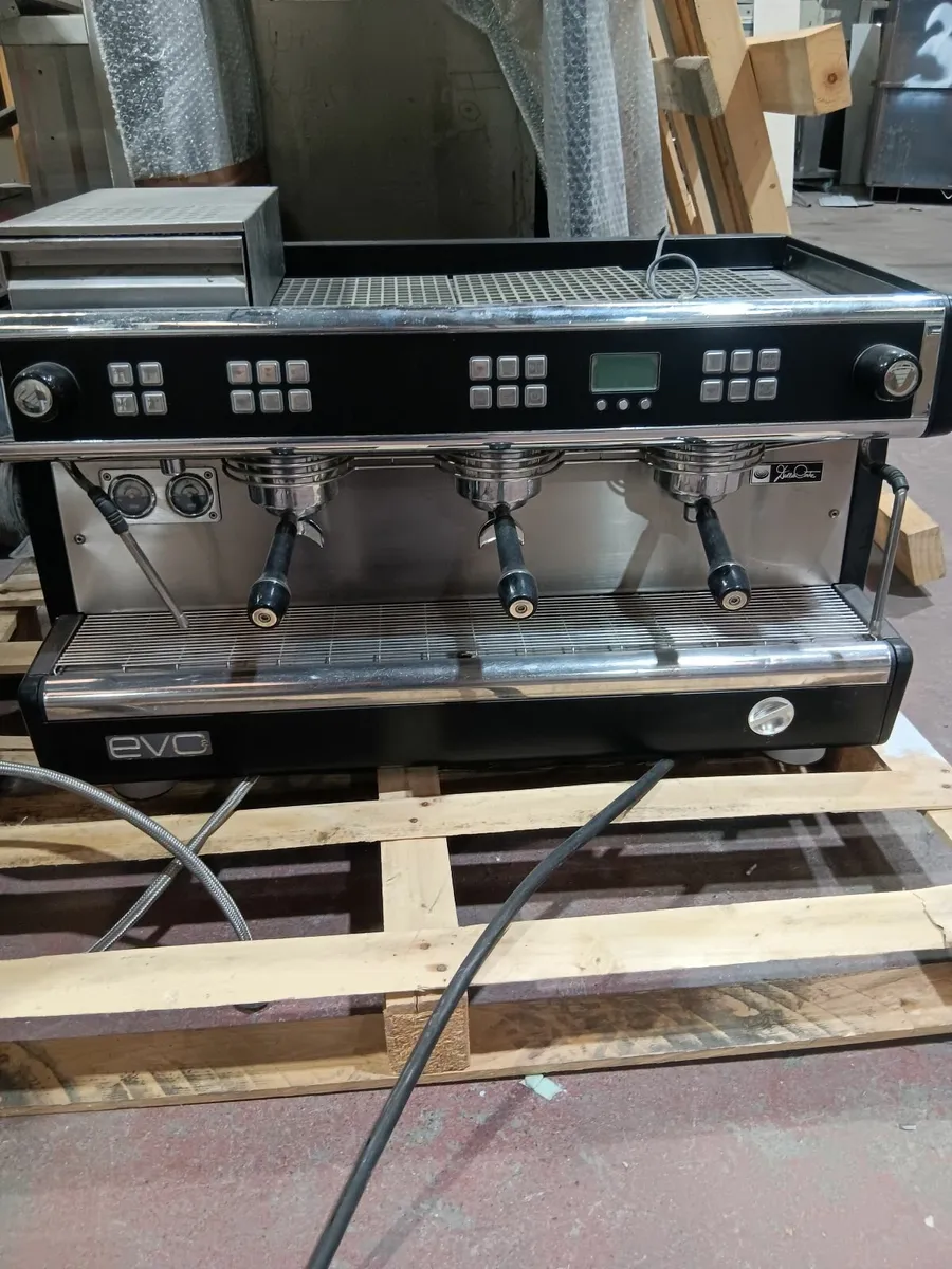 Coffee machine EVO  3 GROUP - Image 1