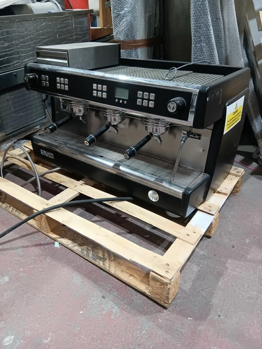Coffee machine EVO  3 GROUP - Image 2