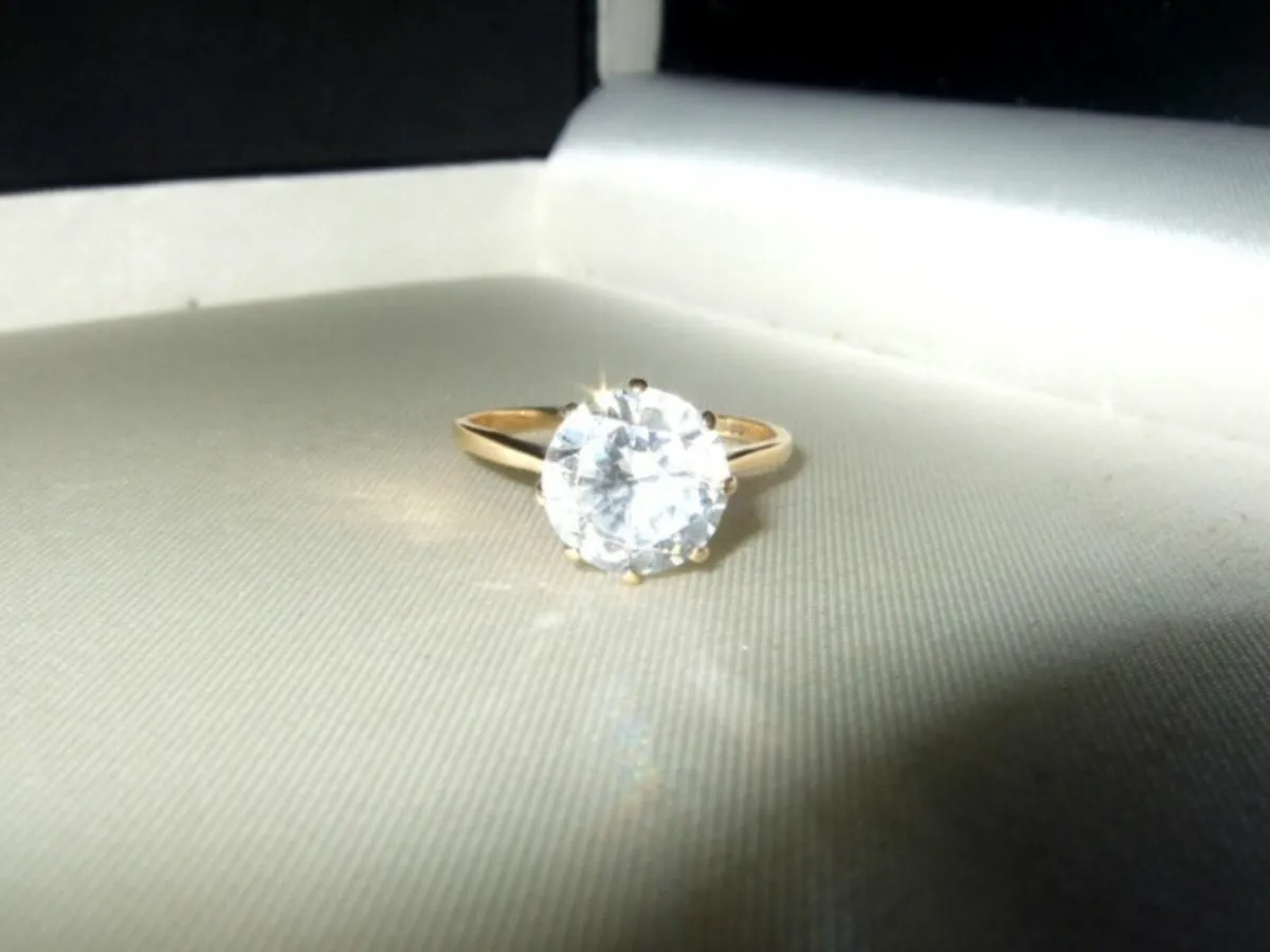 Vintage 14ct Gold Solitaire - Image 1