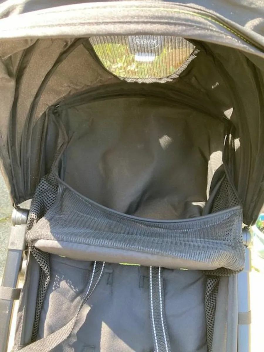 stroller - Image 3