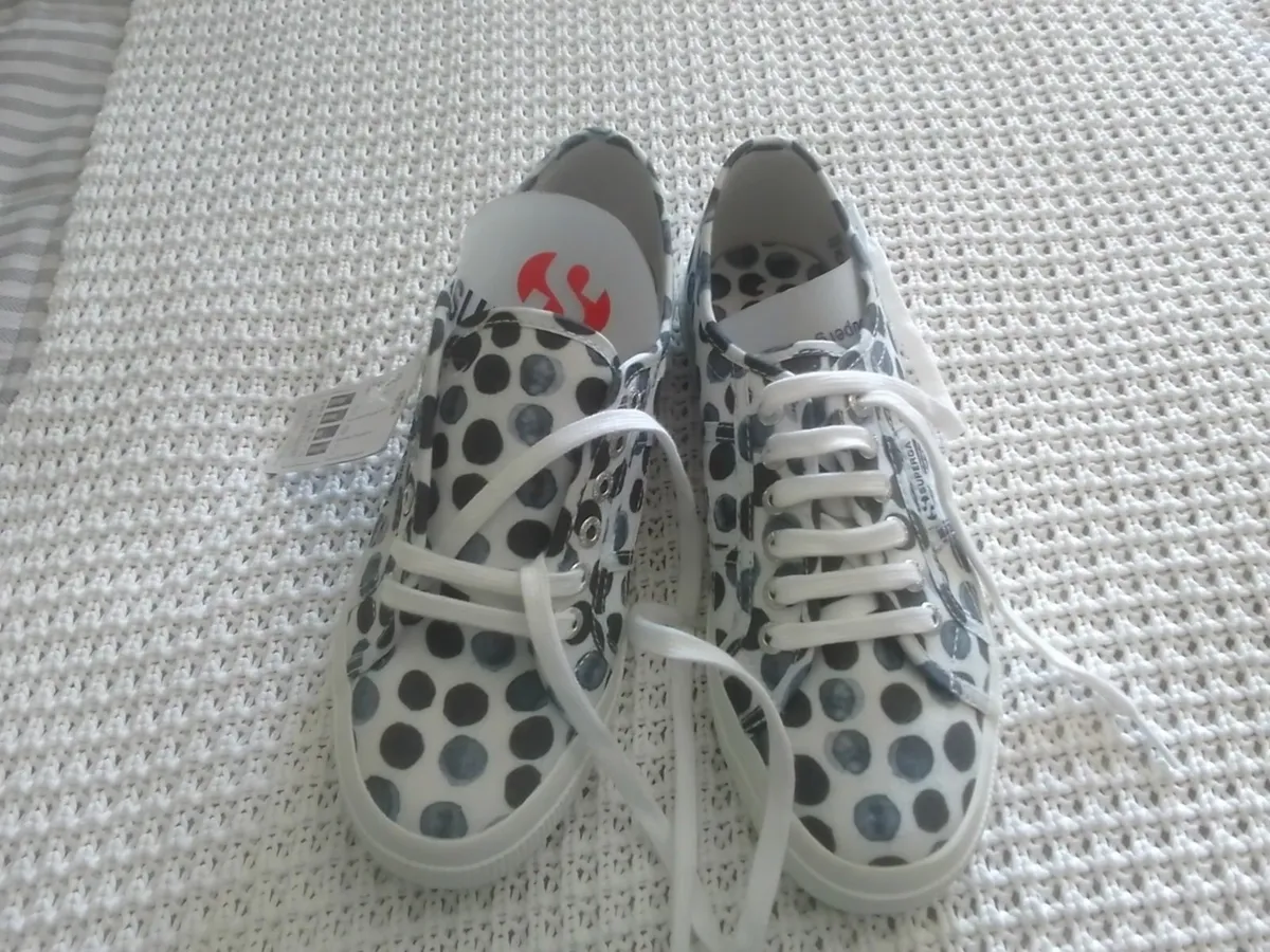 SUPERGRA BLUE & WHITE DOTTY  SNEAKERS 6 NEW - Image 1