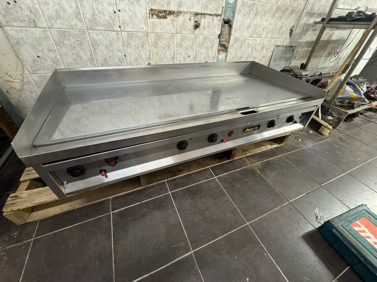 Anets Mirror Finish Gas Griddle - Image 3