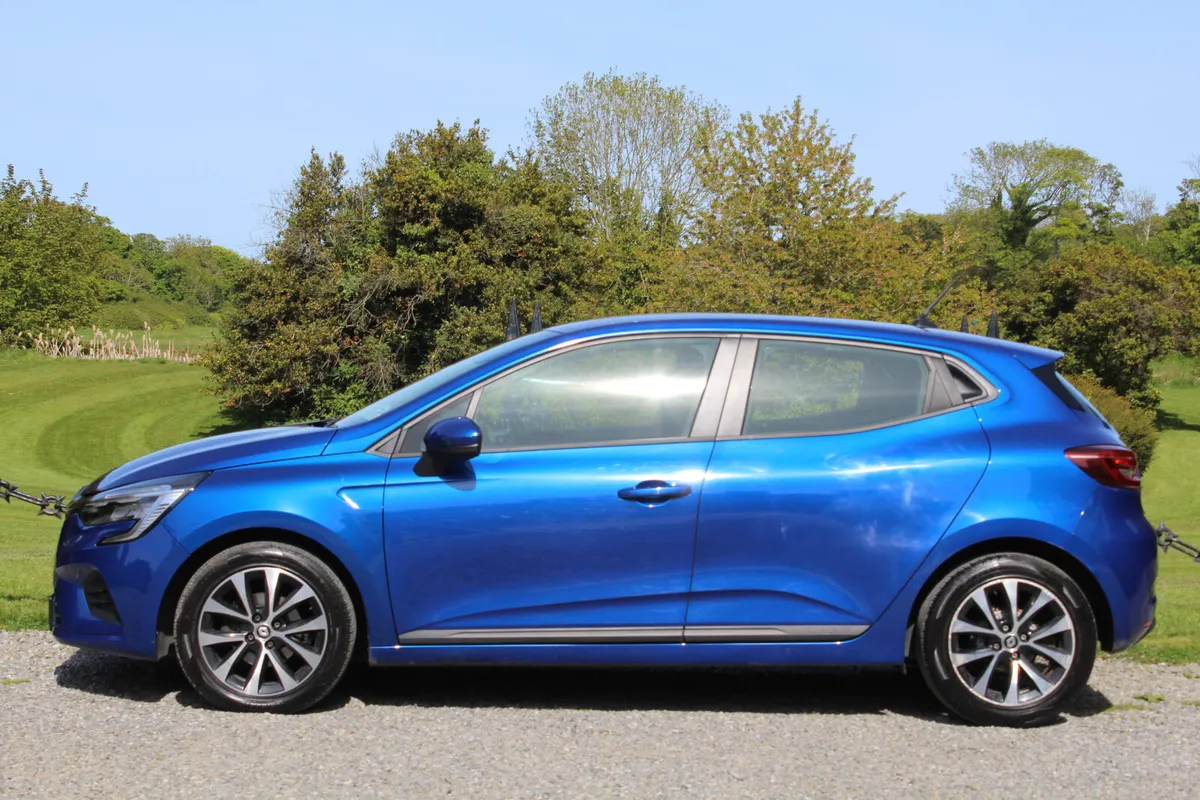 Renault Clio 2022 - Image 3