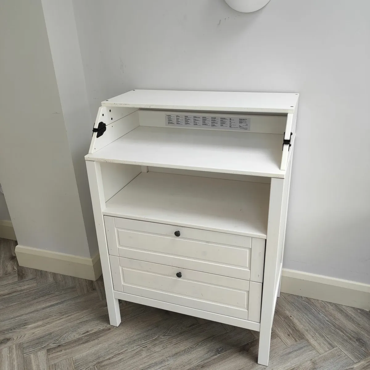 Baby changing unit - Image 1