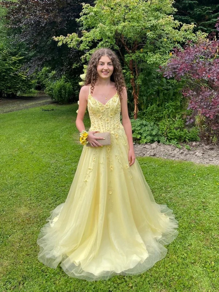 Yellow debs dress - Image 1