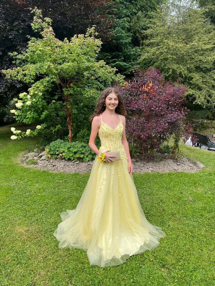 Yellow debs dress - Image 3