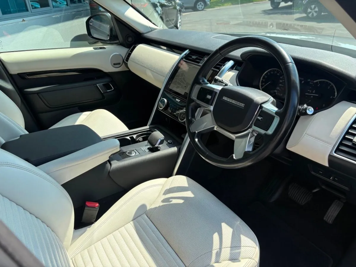 Land Rover Discovery Very Rare 7 Seats Version / - Image 3