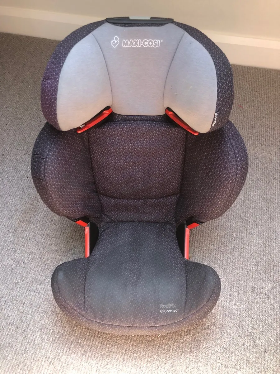 Car seat - Image 1
