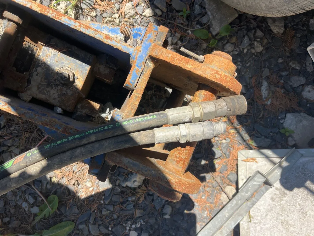 Msb hydraulic breaker 35mm pins - Image 3