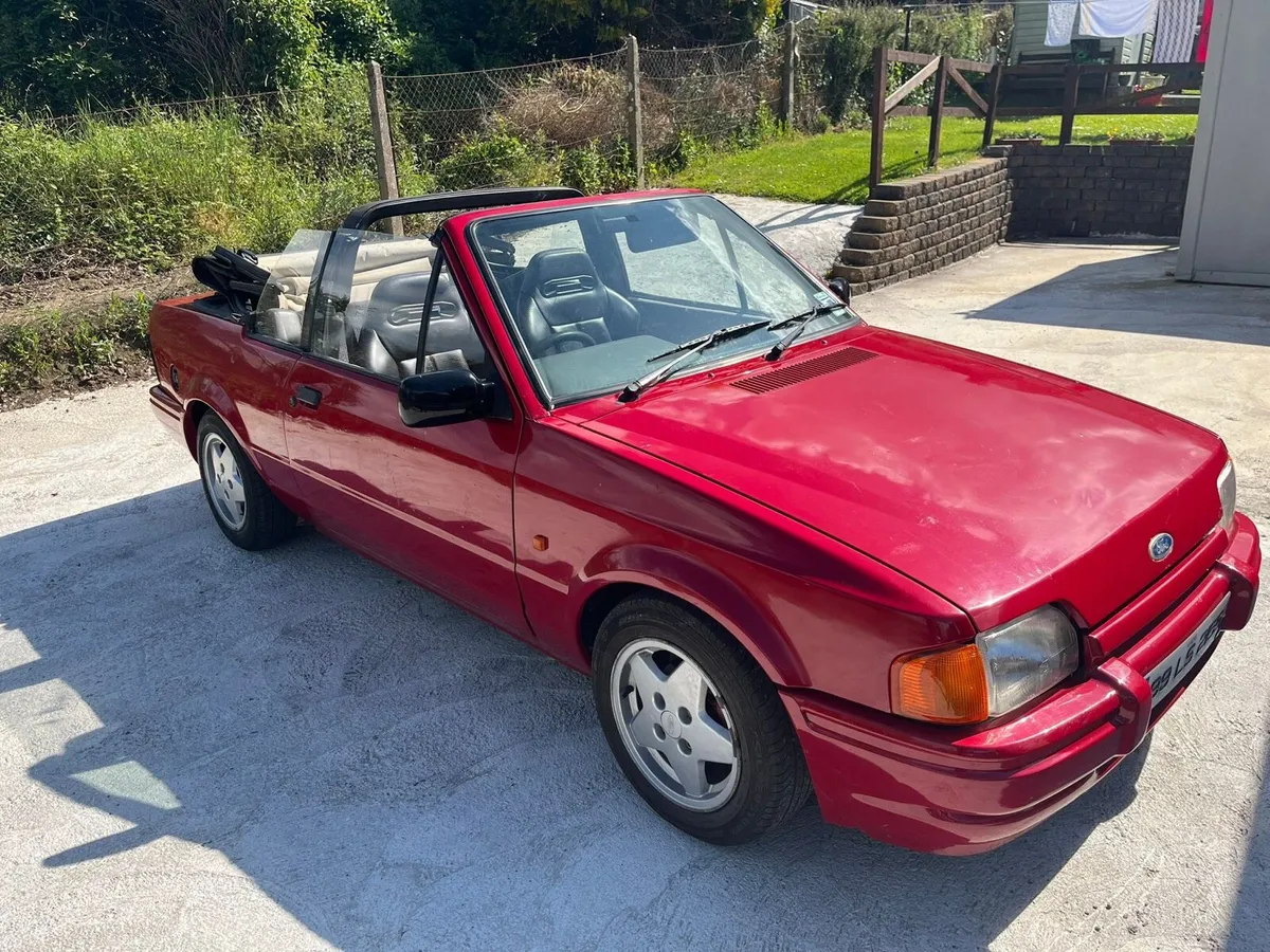 Ford Escort convertible - Image 1